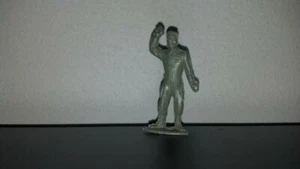 MPC Ringhand Soldier in Jumpsuit w/ Right Hand Raised  60mm.  Green Plastic - Picture 1 of 1