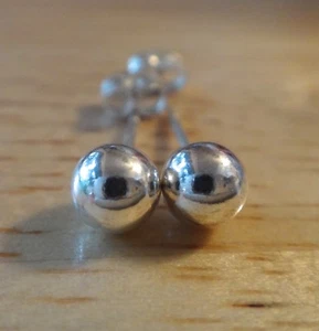 Sterling Silver 8mm Round Ball Stud Studs Posts Earrings! - Picture 1 of 3