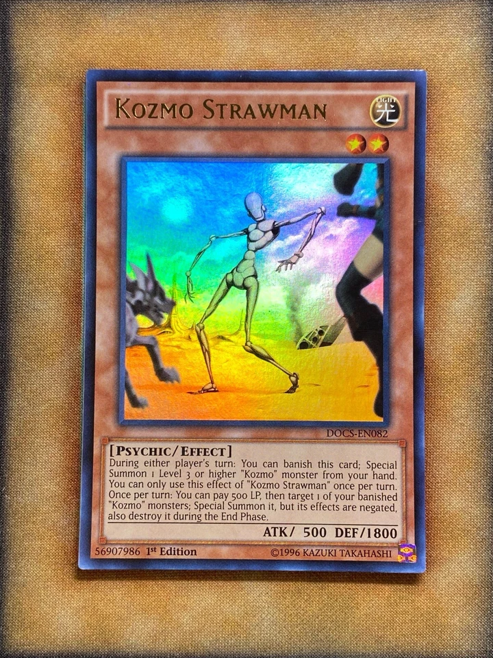 Yugioh Kozmo Strawman DOCS-EN082 ultra raro primera edición casi nuevo Foto 1 de 1