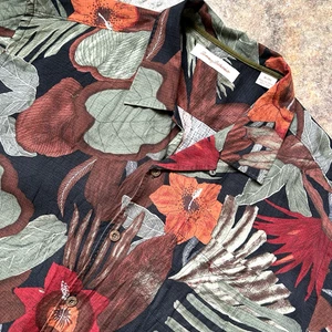 Tommy Bahama Mens Shirt Sz XL Silk Floral Hawaiian Aloha Short Sleeve - Picture 1 of 3