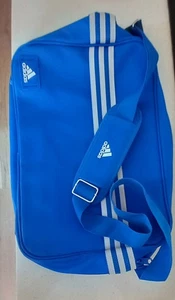 Adidas Originals Unisex Messenger Bag Blue 3 Stripes Airliner Shoulder Retro - Picture 1 of 7