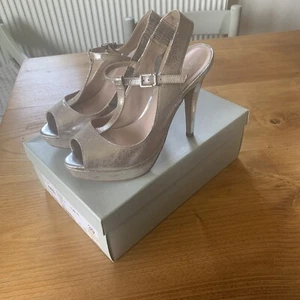 Kurt Geiger Carvela Silver Platform Heels Party Prom Size 6 /39 Stunning - Picture 1 of 11