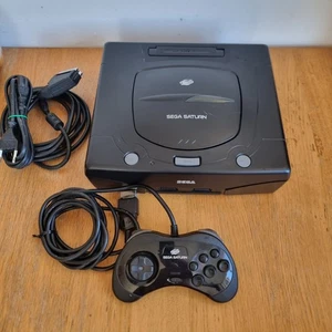 SEGA SATURN Konsole Schwarz mit Controller ORIGINAL FUNKTIONSFÄHIG - Bild 1 von 11