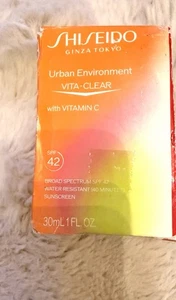 Protector solar Shiseido Urban Environment Vita vitamina C transparente SPF42 30 ml 1 oz - Imagen 1 de 1
