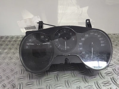 Tacho Seat Leon (1P) 2.0 TDI 103kW 140PS 1P0920823F Kombiinstrument - Bild 1 von 4