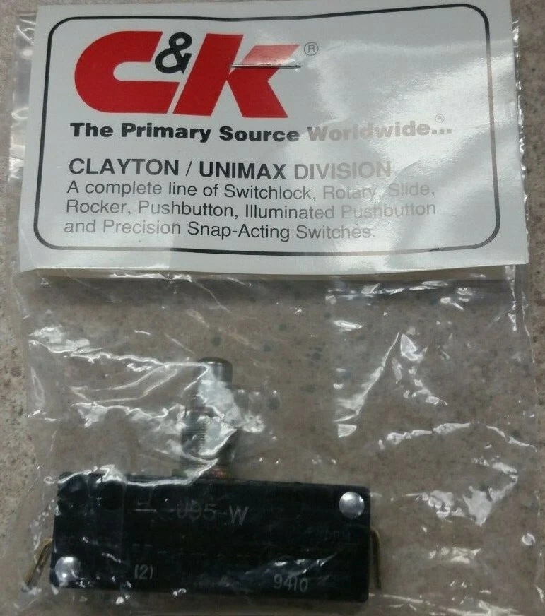Pulsador C&K J95W SPST N C. Foto 1 de 1