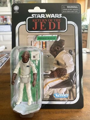 Hasbro Star Wars The Vintage Collection Admiral Ackbar Action Figure VC22 - Image 1 of 4