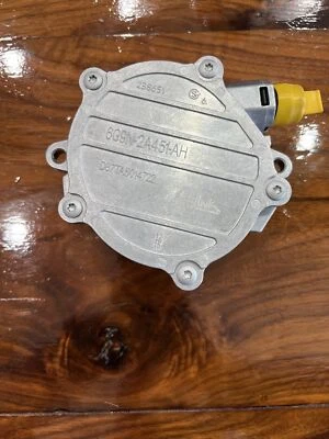 724807580 Pierburg 真空泵适用于沃尔沃 XC60 S60 路虎 LR2 V60 2015-2016 — 第 1/4 张图片