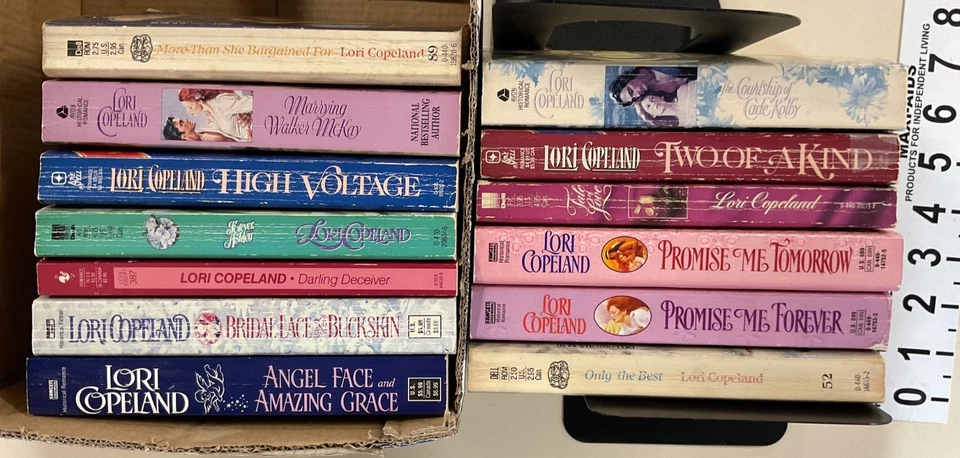 Lori Copeland PB lot of 13 Angel Face and Amazing Grace Bridal Lace and Buckskin Foto 1 de 4