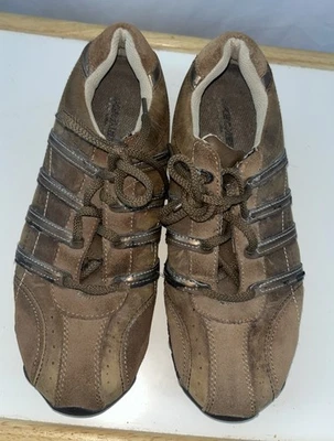 Zapatillas deportivas Sketchers para mujer de cuero con cordones talla 8,5  Foto 1 de 4