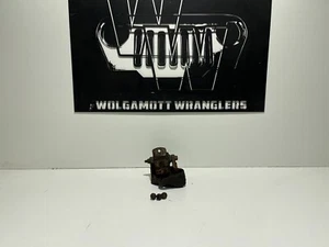 2000-2006 Jeep TJ Wrangler Motor Engine Mount Brackets LH Driver 4.0 CC 2P - Picture 1 of 5