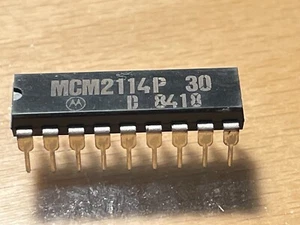 MCM2114P30 - MOTOROLA - Standard SRAM, 1KX4, 300ns, MOS, PDIP18 - Picture 1 of 2
