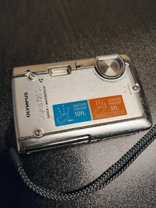 Olympus Stylus 720 SW 2.5" LCD 7.1MP 3x Optical Zoom Digital Camera Tested Work - Picture 1 of 9