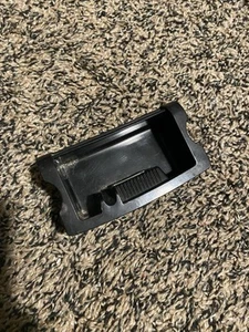 2011-2016 BMW 535XI F10 FRONT CENTER CONSOLE COMPARTMENT COIN BOX ASHTRAY 520 - Picture 1 of 3