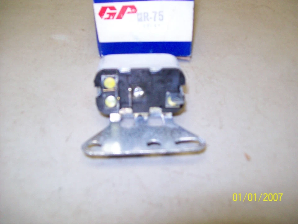 Interruptor de relé de bocina Cadillac 1968-1976 All 12 voltios (con zumbador de advertencia) Foto 1 de 1