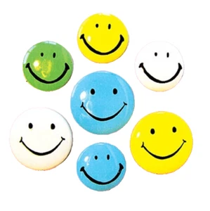 HAPPY FACE PINS Pinback Años 60 Vintage Original Conjunto de 12 Sonrientes Diferentes Nuevo de Lote Antiguo - Imagen 1 de 1