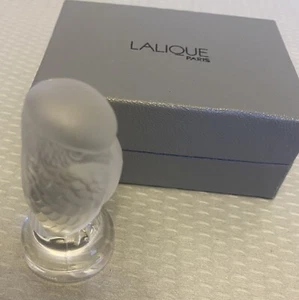 Figura Escultura Hibou Chouette Cristal Esmerilado Halcón Búho Lalique Firmada De Colección - Imagen 1 de 5