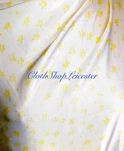 Off White Yellow Daisy Print Soft Satin Dressmaking Craft Dress 60" Per Meter - Picture 1 of 3