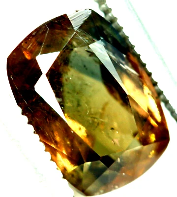 Axinita natural multicolor ultra rara de 1,85 quilates con piedras preciosas corte punto azul @pak Foto 1 de 4