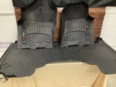 Напольные коврики Weather Tech передние и задние 2022 ram 1500 Bighorn с двойной кабиной черные - Изображение 1 из 4