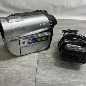 Sony Hybrid DCR-DVD610 Handycam And Power Cable - Picture 1 of 4
