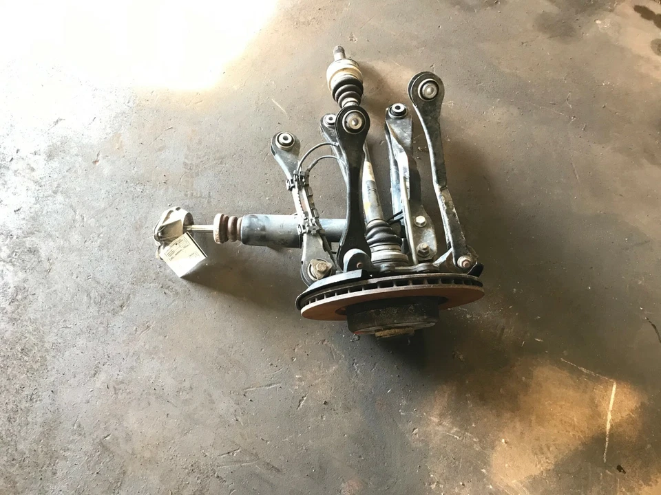 BMW 235I 2015 2016 cupé paquete M AWD RH pasajero suspensión trasera conjunto OEM Foto 1 de 4