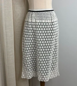 Easton Pearson Green White Lace Overlay Skirt Size 12 M Straight Pencil - Picture 1 of 8