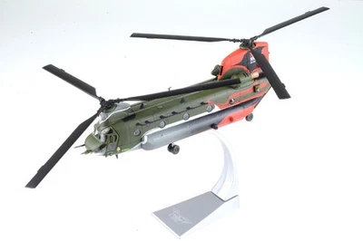 Corgi 1/72 Chinook HC.Mk 4 Helicopter ZA712 RAF No.18(B) Sqn - Image 1 of 2