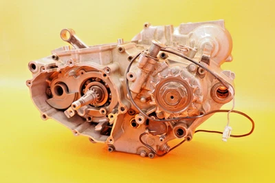 2003 - 2005 Yamaha Yz450f Engine Motor Crankcase Crank Bottom End Transmission Foto 1 de 4