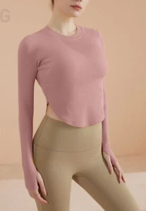 Top de fitness de tela de hilo con abertura lateral de moda para yoga almohadilla en el pecho incorporada - Imagen 1 de 11