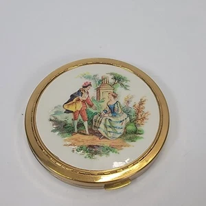 Courting Compact USA with mirror and powder Fifth Avenue - Picture 1 of 16