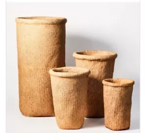 BNIB medium 28cm Terracotta Roll Top Garden Planter - Picture 1 of 3