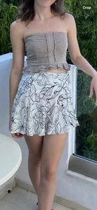 White and black floral flippy summer skirt - H&M, linen-blend - Picture 1 of 2