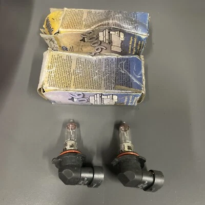 Par de 2 bombillas de funcionamiento diurno OE repuesto en lista GM Mitsubishi - 9006 Foto 1 de 2