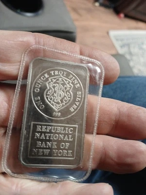 Banco Nacional de la República J&M de Nueva York de 1 oz  Foto 1 de 4