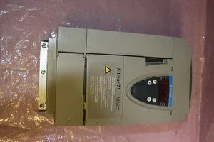 Telemecanique Altvar71 ATV71HU55N4Z VFD 7.5hp - Picture 1 of 7