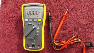 MULTÍMETRO DE ALTO RENDIMIENTO FLUKE 115 TRUE RMS! Foto 1 de 3