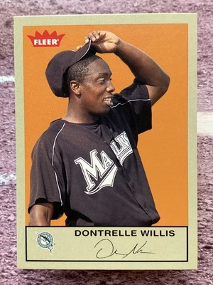 2005 Fleer Tradition Gray Back Dontrelle Willis #285 Florida Marlins - Image 1 of 2