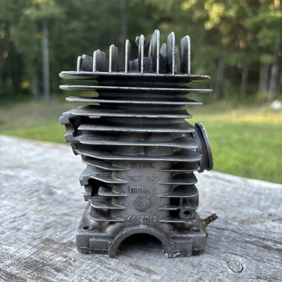 Оригинальная головка блока цилиндров Stihl MS290 029 — б/у от оригинального производителя — 1127 029 - Изображение 1 из 4