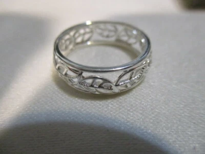 Anillo AVON de plata esterlina Turn a New Leaf talla 6 2,11 gramos Foto 1 de 4