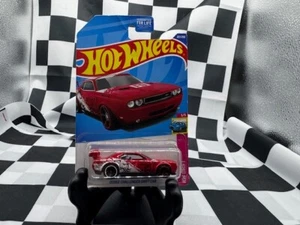Hot Wheels Dodge Challenger Drift Car #207 HW Drift 3/5 426 Hemi Mopar - Imagen 1 de 4