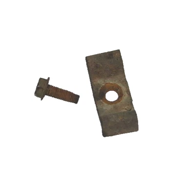 Jeep Cherokee XJ Comanche MJ 84-01 OEM Coil Spring Retainer Clip 53000899 Foto 1 de 4