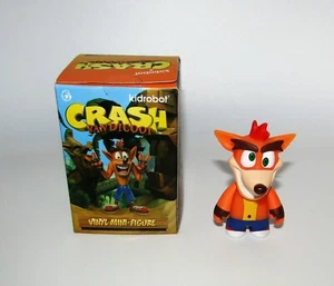 KIDROBOT CRASH BANDICOOT VINYL MINI FIGURE CRASH BANDICOOT CRAZY EYES - Picture 1 of 1