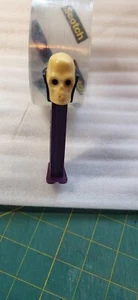 PEZ Halloween Skeleton - purple stem - Loose - slovenia - Picture 1 of 2