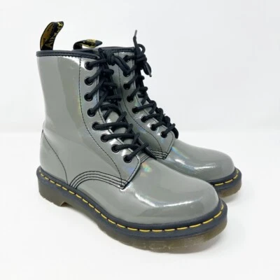 Botas con cordones Dr. Martens para mujer 1460 YS gris charol talla 7 Foto 1 de 4