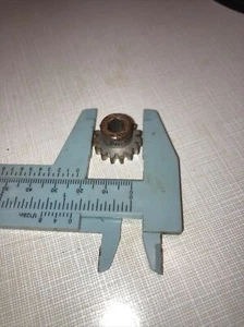Small spur gear 24404664 - Picture 1 of 5