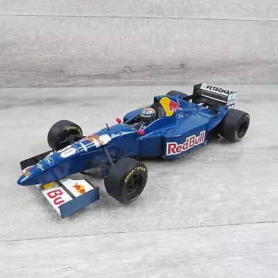 PAUL’S MODEL ART - 1:18 - Sauber C14, F1 - #BB99546 - Bild 1 von 4
