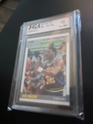 FGA 10 Gem Mint 1987-88 Fleer Karl Malone Utah Jazz 2nd Year Basketball Card - Image 1 of 2
