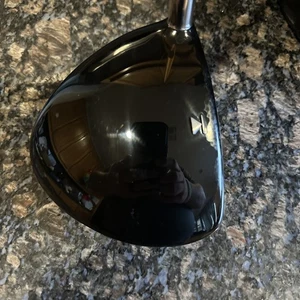 Titleist D907 D1 Driver RH Stiff Flex V2 Nice Golf Club No Headcover 9.5 - Picture 1 of 8