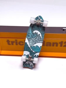 trickyman12 1/6 SURF SKATE(Green waves) - Picture 1 of 8